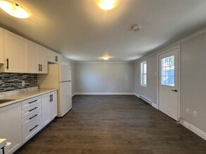 4059 45 in Cobourg, ON - Building Photo - Building Photo