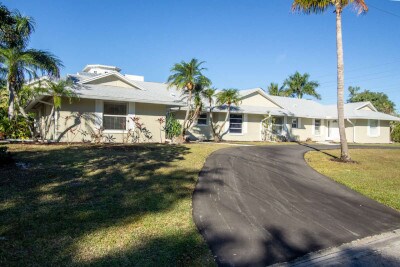 2985 Binnacle Dr in Naples, FL - Foto de edificio