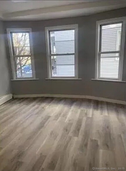 343 Pearl St in Bridgeport, CT - Foto de edificio - Building Photo