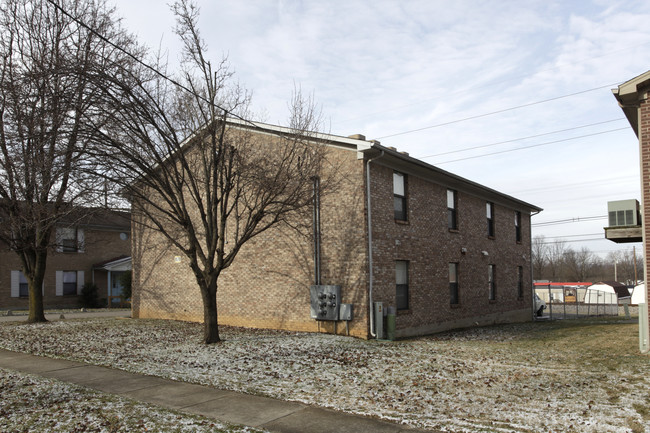 8510 Standing Oak Dr in Louisville, KY - Building Photo - Building Photo