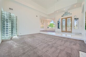 7901 O'Bannon Dr in Las Vegas, NV - Building Photo - Building Photo