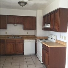 3402 Knotty Oaks Trail in Houston, TX - Building Photo - Building Photo