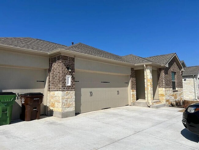 1417 Chad Dr in Round Rock, TX - Building Photo - Building Photo
