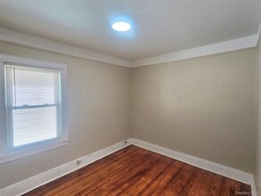 118-38 219th St in Queens, NY - Building Photo - Building Photo