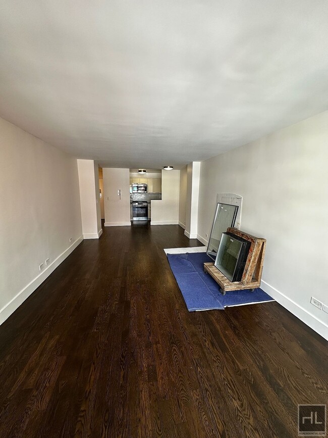 EAST 63 STREET in New York, NY - Building Photo - Building Photo