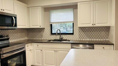 9521 Boca Cove Cir in Boca Raton, FL - Building Photo - Building Photo