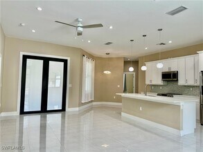 2648 2nd Ave NE in Naples, FL - Building Photo - Building Photo