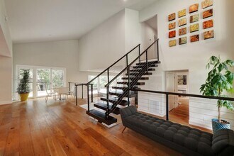 8701 S Path in Austin, TX - Building Photo - Building Photo