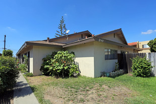 1040 N Shattuck Pl in Orange, CA - Building Photo