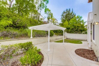 2726 W Canyon Ave. in San Diego, CA - Building Photo - Building Photo