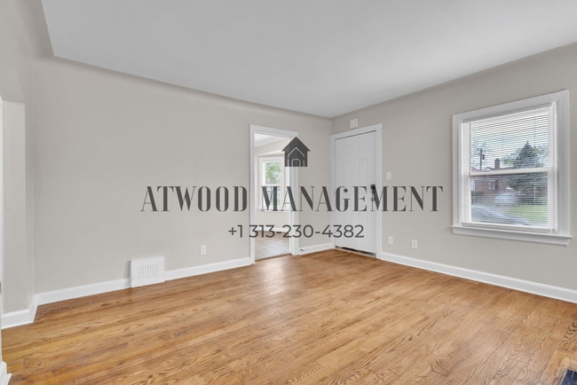 Fully Renovated 3-Bedroom Home – Move-In Ready for You! in Detroit, MI - Building Photo - Building Photo