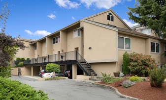 Kirkland Shores Apartments