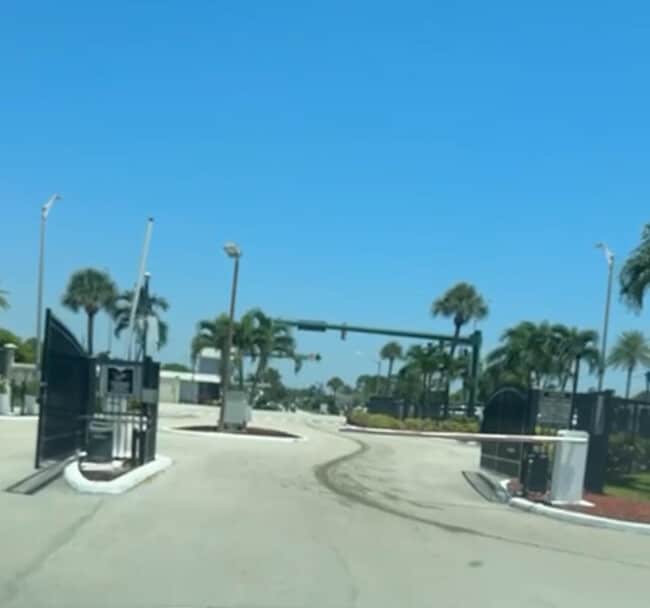 4046 67th Ln N in Riviera Beach, FL - Building Photo - Building Photo