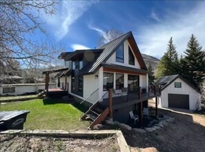 1775 W Gore Creek Dr in Vail, CO - Foto de edificio - Building Photo