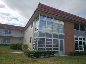 33 Pine Arbor Ln in Vero Beach, FL - Building Photo - Building Photo