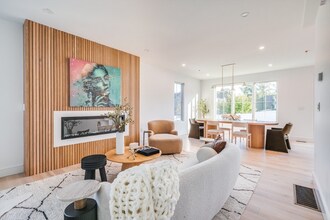 15-17-17 Jewett Pl in Newton, MA - Building Photo - Building Photo