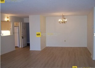 131 Coolidge Ave, Unit 122 in Watertown, MA - Foto de edificio - Building Photo