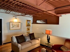 520 Seneca St in Utica, NY - Building Photo