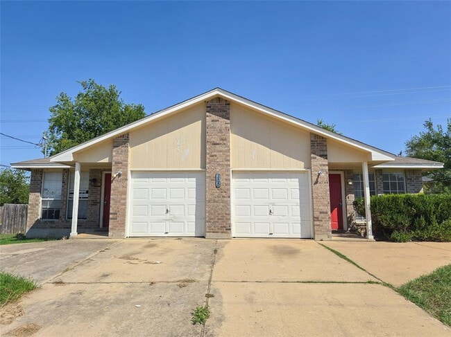 300 Tamara Dr in Georgetown, TX - Building Photo - Building Photo