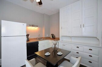 15 Emerson Ave, Unit 2 in Pittsburgh, PA - Building Photo - Building Photo