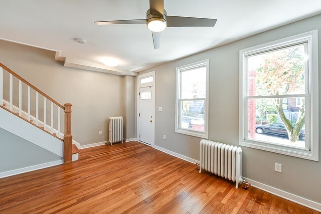 property at 1120 Chicago St SE