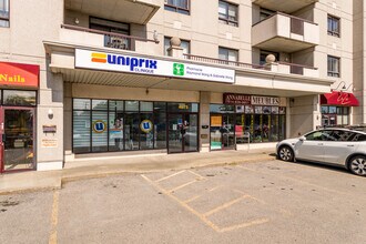 4865-4885 Jean-Talon Rue O in Montréal, QC - Building Photo - Building Photo