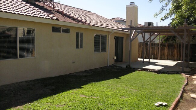 921 Harvest Creek Rd in Bakersfield, CA - Building Photo - Building Photo