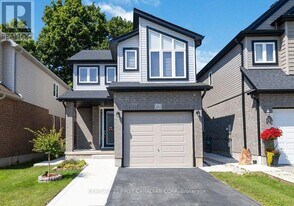 2043 Cedarpark Dr in London, ON - Building Photo