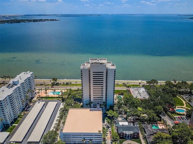 property at 2413 Bayshore Blvd
