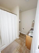 133 Mockingbird Xing in Durant, OK - Building Photo - Building Photo