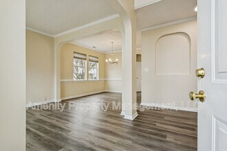 979 Holbrook Dr in Newport News, VA - Building Photo - Building Photo