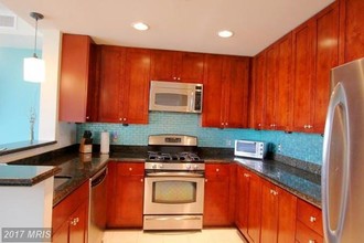 3650 S Glebe Rd, Unit 744 in Arlington, VA - Building Photo - Building Photo