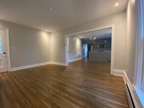 437 Prospect Ave, Unit Right in East Aurora, NY - Building Photo - Building Photo