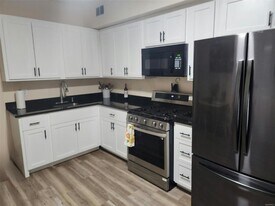 1405 S Perry St in Montgomery, AL - Building Photo