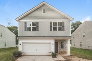 3018 Hubbard Rd in Charlotte, NC - Building Photo
