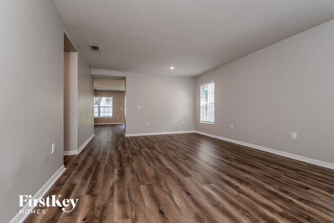 6623 Waterton Dr in Riverview, FL - Foto de edificio - Building Photo