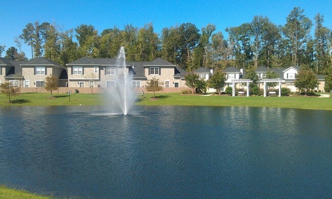 1516 Penton Mw in Chesapeake, VA - Foto de edificio - Building Photo