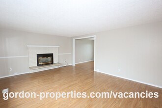 2793 NE 22nd Ct in Gresham, OR - Building Photo - Building Photo