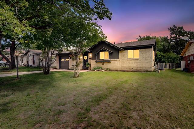property at 304 NW Summercrest Blvd