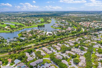 108 Sherwood Cir in Jupiter, FL - Building Photo - Building Photo