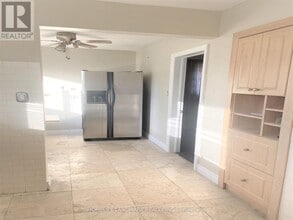 7 Mango Dr in Toronto, ON - Building Photo - Building Photo