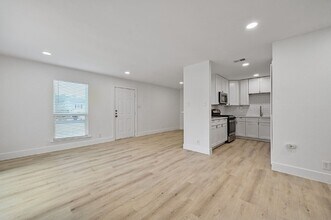 2617 Ektom Dr in Austin, TX - Building Photo - Building Photo