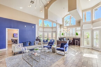 Madera in Las Vegas, NV - Foto de edificio - Building Photo