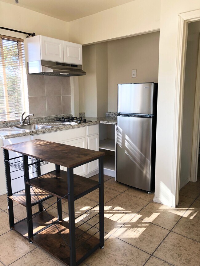 16822 Paine St Apartments and Nearby Fontana Apartments For Rent