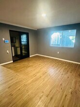 7825 Troost Ave, Unit B in North Hollywood, CA - Building Photo - Building Photo