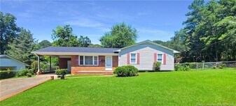 1086 Essex Pl in Fayetteville, NC - Building Photo