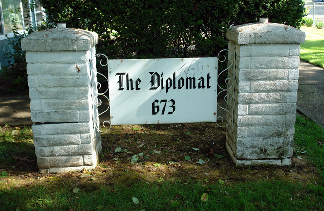 The Diplomat in Eugene, OR - Building Photo - Building Photo