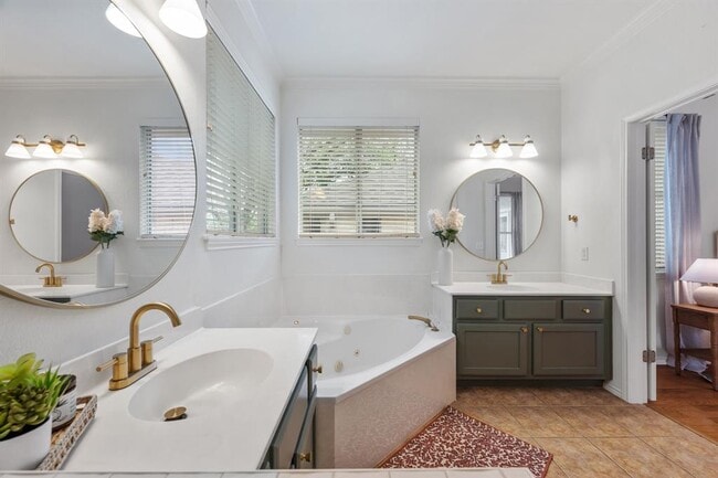 11817 Lake Stone Dr in Austin, TX - Building Photo - Building Photo