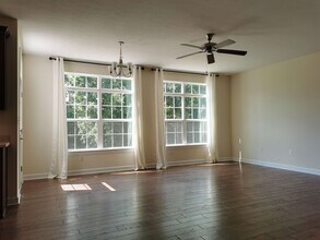 823 Westminster Ln in Cranberry Township, PA - Building Photo - Building Photo