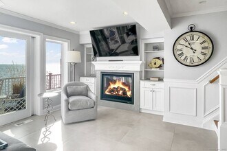 43 Hillside Ave in Milford, CT - Building Photo - Building Photo